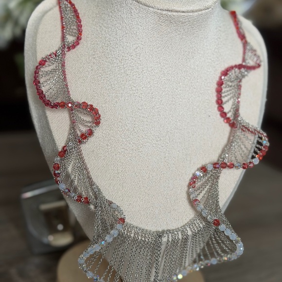 Stunning Swarovski Long Necklace Never Worn - Picture 3 of 8